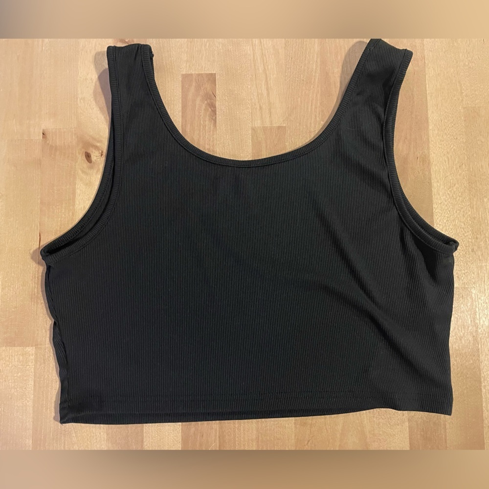 Black Women’s Cropped Tank Top Ribbed Size 2XL EUC Basic Neutral Stretchy Layer - Picture 6 of 9